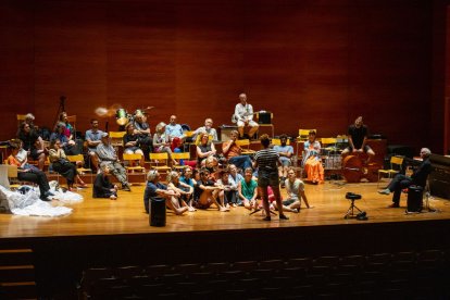 Una de les trobades Soundpainting, amb Walter Thompson, ahir a l’Auditori Enric Granados.