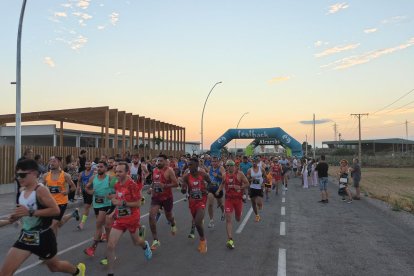 Moment de la sortida de la prova atlètica, que va comptar amb les distàncies de 5 i 10 quilòmetres.