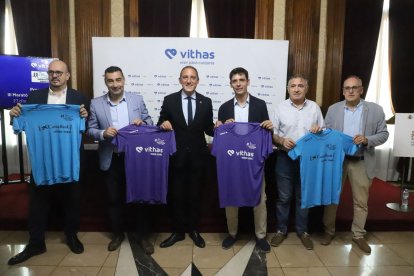 La III Marató Vithas Lleida es va presentar ahir a la Subdelegació del Govern central.