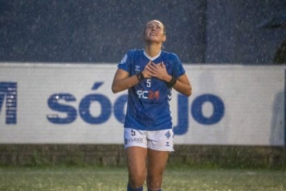 Palacios, natural de Paiporta, celebró el 2-0 ante el Atlètic de Madrid B de forma emotiva.