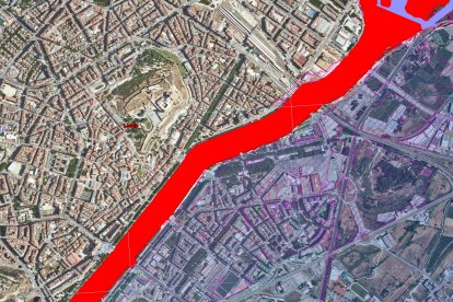 Imatge de l'actual periode de retorn de 10 anys de Cappont, tramat i que afecta a tot el barri, i en vermell intens el nou estudi pendent d'incorporar al catàleg de Zones Inudables de la CHE