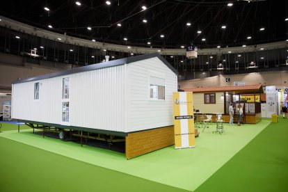 Casas móviles en una edición de Madrid Expo Camper & Caravan en Madrid.