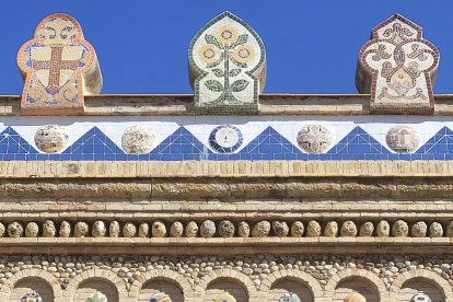 Casa Mauri, a la Pobla de Segur, és una mostra de l’anomenat modernisme rural, una mica més rústic que l’urbà