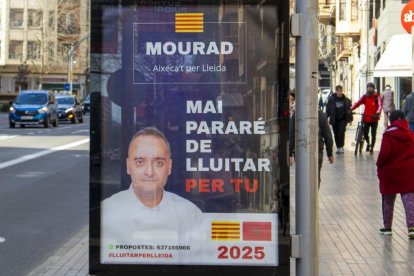 El cartell publicitari d'Aixeca't per Lleida penjat en un carrer de la capital del Segrià el març del 2024.