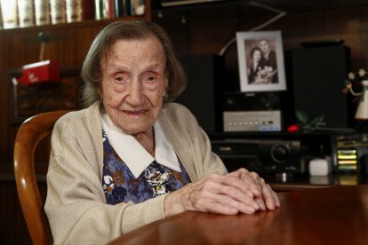 Angelina Torres, al seu pis de l’Eixample de Barcelona.