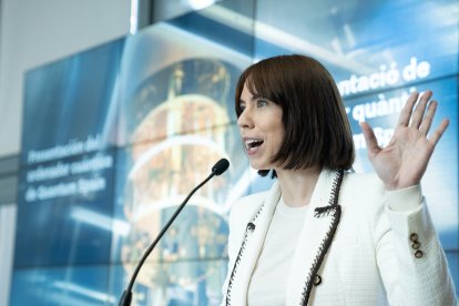 La ministra de Ciència, Innovació i Universitats, Diana Morant, en un moment de la presentació de l'ordinador quàntic al Barcelona Supercomputing Center (BSC).