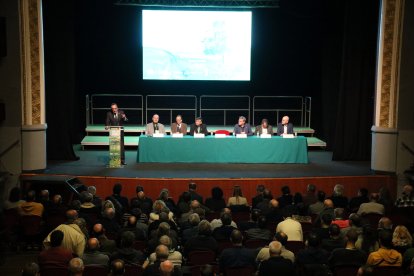 Un moment durant la inauguració del 14È Congrés Nacional d'Unió de Pagesos al Teatre L'Amistat de Mollerussa.