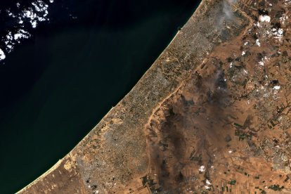 Imatges obtinguda pel satèl·lit Sentinel-2 de Copernicus de la franja de Gaza el 7 d'octubre del 2023, el dia de l'inici de la guerra entre Hamàs i Israel .