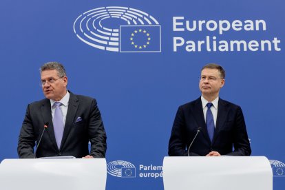 El comissari de Comerç, Maros Sefcovic, i el comissari d'Economia, Productivitat i Simplificació, Valdis Dombrovskis.