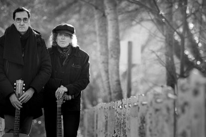 El músico y fotógrafo Sígfrid Prim y el cantautor Xavier Baró. - SÍGFRID PRIM TRENCH