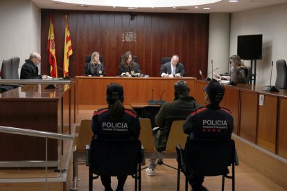 La sala de vistas de la Audiencia de Lleida durante la vista de conformidad en que se ha condenado un interno de la prisión de Ponent por tráfico de drogas.