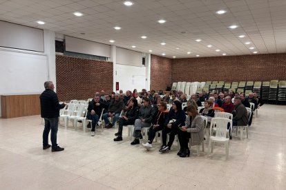 L’assemblea de veïns celebrada ahir a Sucs. - EMD DE SUCS