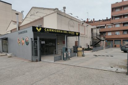 El exterior del nuevo supermercado que ha abierto en el local. - J.M.A