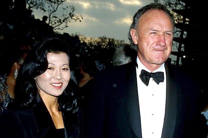 Gene Hackman y su esposa. 