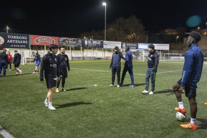 Un entrenament del CF Ondara aquesta setmana. - LAIA PEDRÓS