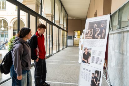 Retratos de mujeres de l’Horta de Lleida, en una exposición que se inauguró ayer en el Rectorat. - AJUNTAMENT DE MEQUINENSA