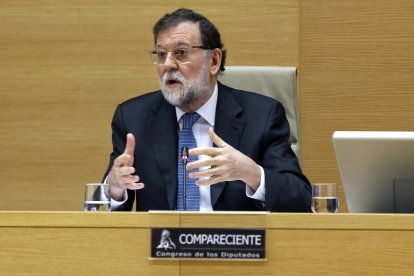 El expresidente del Gobierno, Mariano Rajoy, durante la comisión de investigación del Congreso. - EFE/ JJ. GUILLÉN