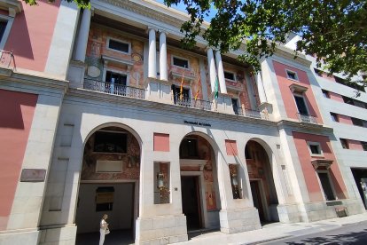 Imagen de la fachada de la Diputación. - R.R.