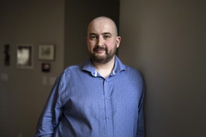 Pau S. Pujolas, natural de Clariana de Cardener, es profesor de economía en Ontario (Canadá).