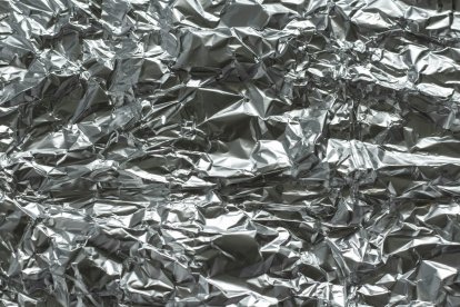Papel de aluminio.