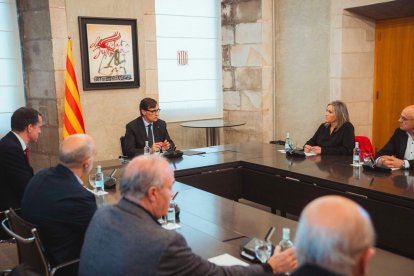 Illa se reunió ayer con representantes del sector agroalimentario. - X/SALVADOR ILLA