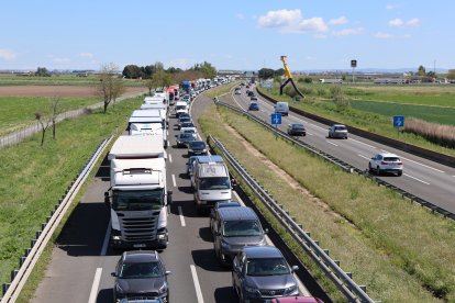 Colas por un accidente el jueves al mediodía en la a-2 en Bell-lloc.