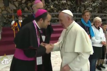 L’exbisbe de Solsona, amb el papa Francesc.