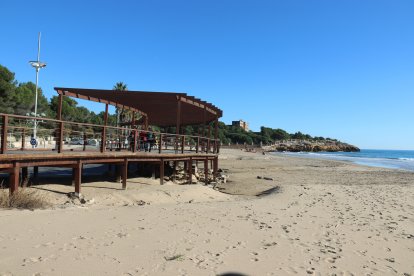 Playa de l'Arrabassada, en Tarragona, una de las distinguidas con la bandera azul 2025.