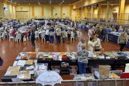 Más de 300 personas en la Trobada de Puntaires de L’Albada - A.MOLLERUSSA