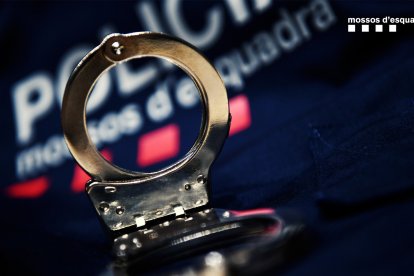 MOSSOS D'ESQUADRA - Arxiu