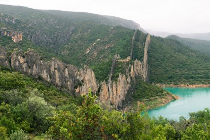 Finestres rep una allau de turistes cada cap de setmana. - LA MAGIA DE HUESCA
