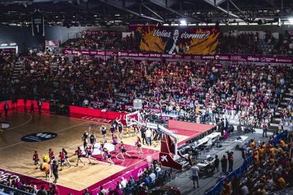 Una vista del Barris Nord en l'inici del partit del diumenge passat davant del La Laguna Tenerife.
