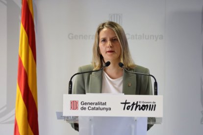 Mònica Martínez Bravo, consellera de Derechos Sociales, anuncia la transformación de la DGAIA. - PAU CORTINA / ACN