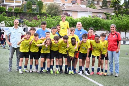 El equipo de la Escola de Futbol Tàrrega, que ganó el torneo en la categoría sub-13.
