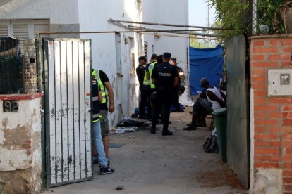 Un operativo contra el ‘top manta’ deja 19 detenidos y 3 mossos heridos - ACN