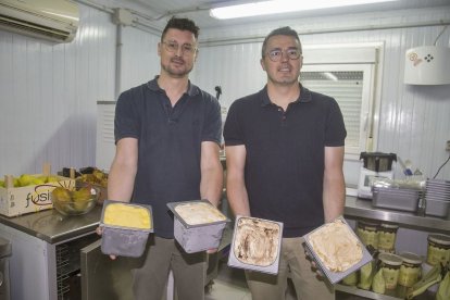 Gerard Gual i Xavier Robinat van iniciar el negoci fa un parell de mesos. - LAIA PEDRÓS