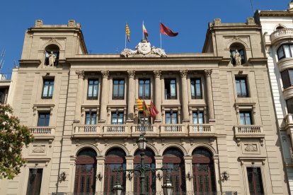 La façana de la Paeria de Lleida.