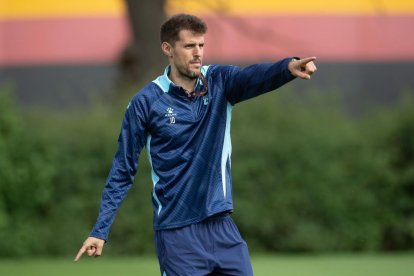 Joel Donés, en las instalaciones de su nuevo club, el Watford, de la Segunda división inglesa. - WATFORD FC