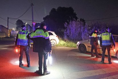 Imatge d’arxiu d’un control de Mossos i Urbana a l’Horta. - SEGRE