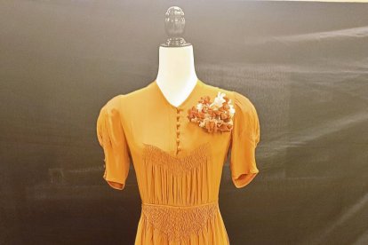 Vestit dels anys 20-30 del segle XX d’Antònia Alòs Pujal (MN 3555).