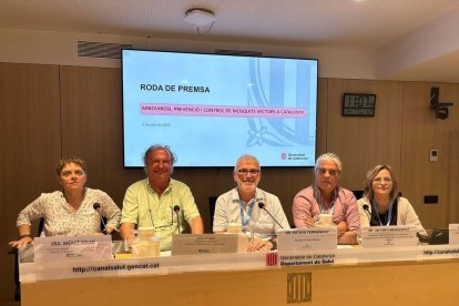 Responsables sanitaris i d’altres departaments, ahir a Barcelona. - GENERALITAT