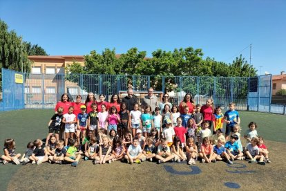 Els participants en els tallers del Casalet i el Casalot de Mollerussa aquest estiu.; Array