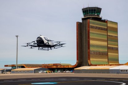 Un precedent de mobilitat aèria elèctrica: proves de drons de passatgers de EHang el 2023. - GERARD HOYAS