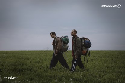 José Manuel Poga i Julián Villagrán caracteritzats com a protagonistes de la sèrie '33 días