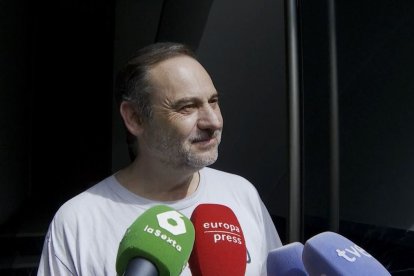 El exministro de Transportes José Luis Ábalos el día del registro de su domicilio en València. - EUROPA PRESS