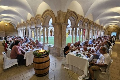 Imatge d’arxiu del sopar medieval de l’any passat. - MONESTIR DE LES AVELLANES