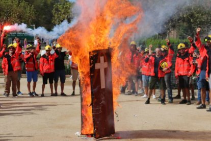 Una protesta dels Bombers Voluntaris a Barcelona, el 2023. - ACN / MARIA ALADERN