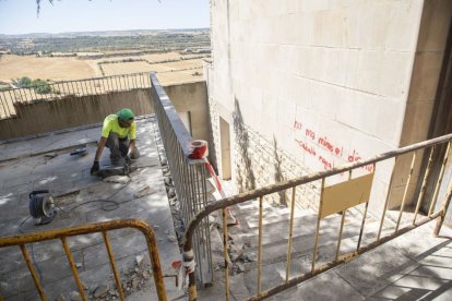 Las obras en la plaza del Fossar arrancaron este miércoles. ; Array