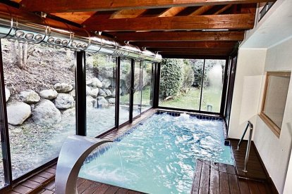 La zona de spa de l’Hotel Spa Riberies de Llavorsí.; Array