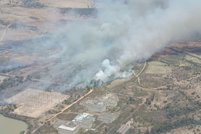 Incendio forestal de pasto localizado en el término municipal de Valdecaballeros (Badajoz). - JUNTA DE EXTREMADURA